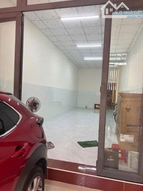 Cho thuê nhà hẻm ô tô đường 30 tháng 4 gần vincom xuân khánh giá 8 triệu - 5