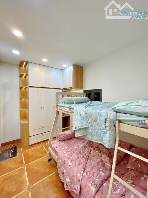 Nhà 1 mê 2 mặt tiền Đinh Công Tráng - DT:98m2 - GIÁ:3,5 TỶ - 5