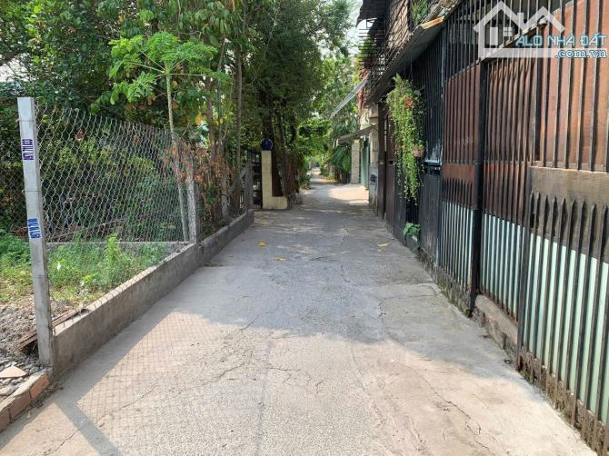 Bán 100m2 đất ngay trung tâm lái Thiêu, gần ngã tư nhà đỏ, giá 2 tỷ 500 - 5
