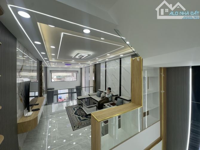 Nhà Trung Mỹ Tây - Q12 - DT 4×21 - 5 Tầng - giá chỉ 8,2 tỷ TL - 5