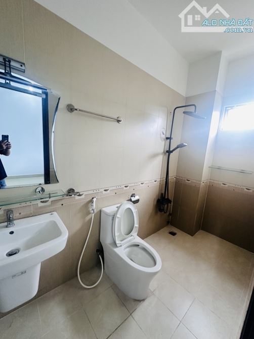 BÁN NHÀ KHU VIP - 115M2 - 5.5M - 4 TẦNG - Ô TÔ NGỦ TRONG NHÀ - CV LÀNG HOA GÒ VẤP, 13 TỶ - 6