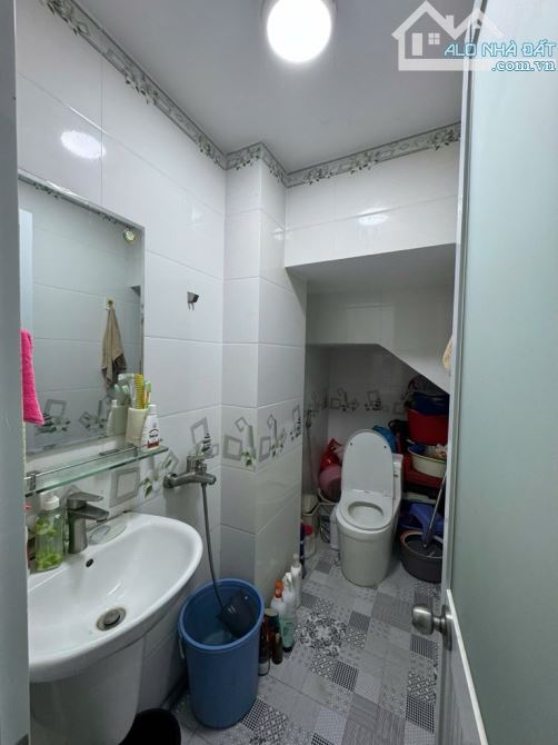 BÁN NHÀ 2 TẦNG ĐẸP KẾ PHẠM VĂN ĐỒNG - CÔNG VIÊN GIA ĐỊNH GÒ VẤP - 46M2 - 5 TỶ XÍU - 6