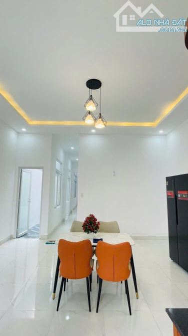 BÁN NHÀ CẤP 4 HẺM AMAKHE 5x27m - 6