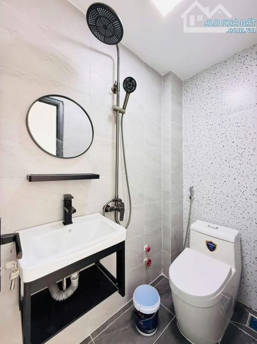 Bán gấp căn nhà 49.5m2 gần TTTM Gigamall - Đ. Phạm Văn Đồng, Thủ Đức. Giá: 2 Tỷ 620. SHR - 6