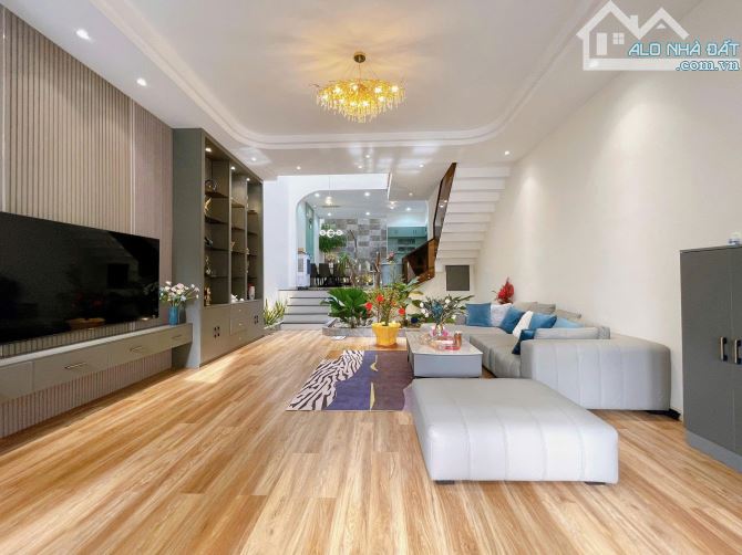 NHÀ ĐẸP Ở NGAY GẦN BIỂN, ĐƯỜNG RỘNG, CÓ SÂN ĐỂ XE RIÊNG BIỆT, THIẾT KẾ CỰC ĐẸP CHO KHÁCH - 6