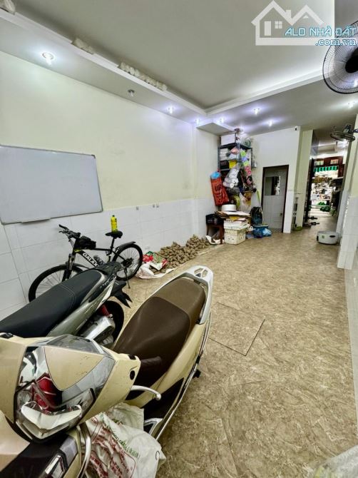 Bán nhà Thái Thịnh Đống Đa 57m², 5 tầng thang máy, mặt chợ kinh doanh, ô tô vào, gần Yê - 6