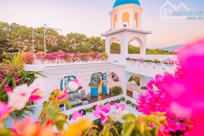 BÁN SIÊU VILLA NGHỈ DƯỠNG SANTORINI – KHU BT SỐ 1 TUẦN CHÂU  DT 520m², 3T MT13  giá 24.8 t - 6