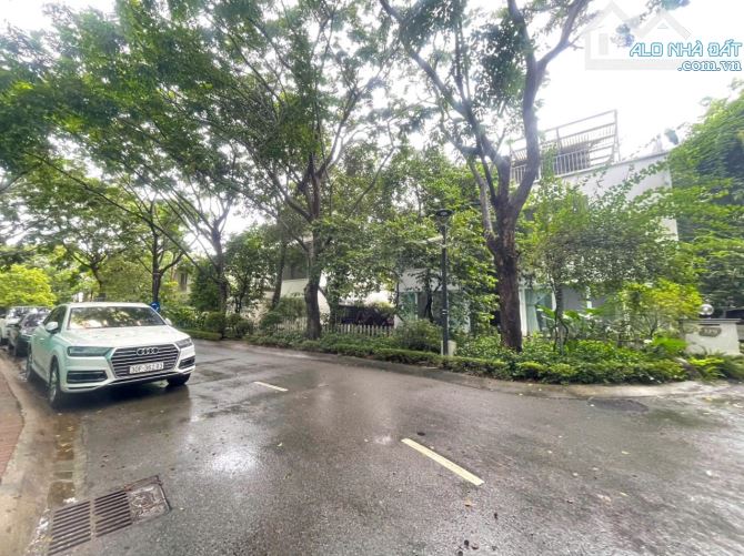 BÁN SIÊU BIỆT THỰ SÂN VƯỜN VIP NHẤT ECOPARK – DT 347m², 3 TẦNG, MT 18m – GIÁ 66TỶ - 6