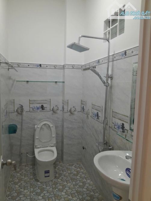 💥💥 NHÀ GẦN NGÃ 3 ĐÔNG QUANG  - TRẦN THỊ HÈ - ĐƯỜNG 8m XE HƠI THÔNG - 6