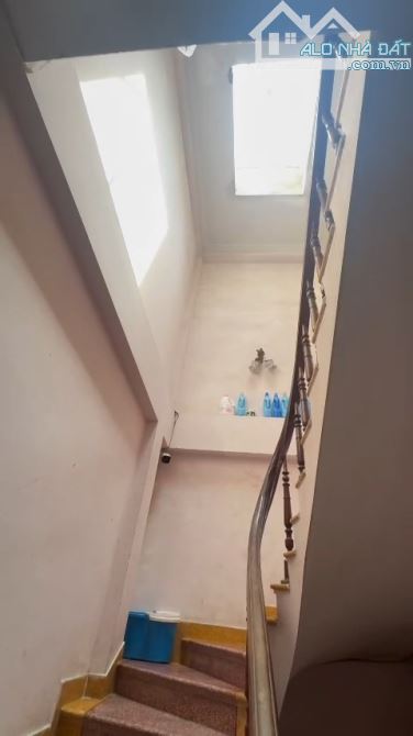 SAU 1 NHÀ RA PHỐ - YÊN LÃNG - THÁI THỊNH - 46M2 - TẦNG 2 ĐUA 52M2 - 4 TẦNG - KINH DOANH - 6