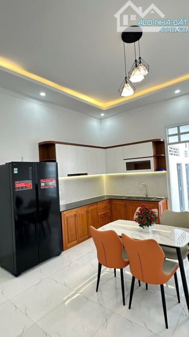 NHÀ FULL NỘI THẤT HẺM CẤP 1 AMA KHÊ: Giá 3.85 tỷ - 6