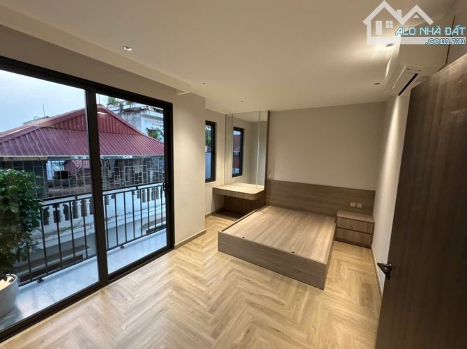 BÁN NHÀ NGỌC THỤY - 56M² x 7 TẦNG THANG MÁY - GARA 2 Ô TÔ - NGÕ THÔNG – GIÁ 21.5 tỷ - 6