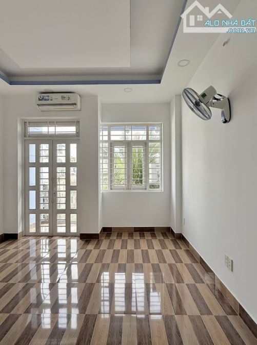 SIÊU PHẨM GÒ VẤP - HẺM XE HƠI – NHÀ 4 TẦNG MỚI ĐẸP – 61m2 NỞ HẬU PHONG THỦY – 4PN KHÉP KÍN - 6