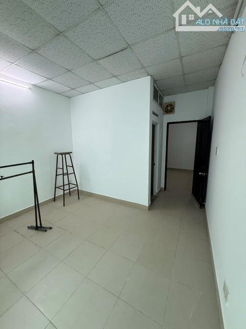 Bom tấn 3 tầng tại Ni Sư Huỳnh Liên, TB, HCM, 3.9 x 10m - 39m2, giá siêu hời chỉ 5.5 Tỷ TL - 6