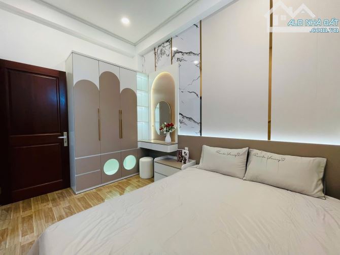 Cô Năm bán nhà 50m2 xây 4 tầng Thạnh Lộc 47,Q12 giá 2tỷ650.Gần cầu Phú Long.Hẻm 6m. - 6