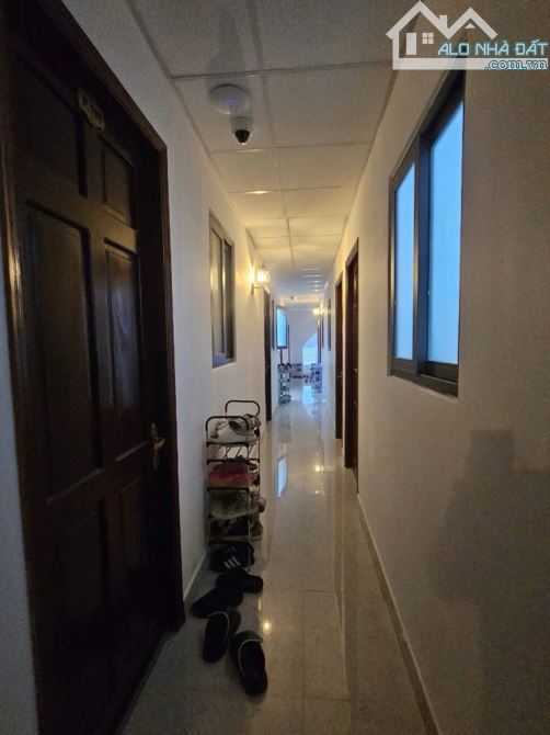 BÁN CĂN HỘ DỊCH VỤ 9 TẦNG DÒNG TIỀN HƠN 5 TỶ/NĂM, HXT, TÂN BÌNH, DT SÀN 1241M2, GIÁ 65 TỶ - 6