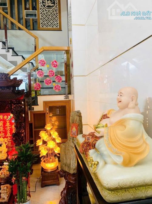 🏠LÊ VĂN QUỚI - NGANG 4 DÀI 16- 5 TẦNG- HẺM 8M. 💰 GIÁ CHỈ 8 TỶ  ☎️LH : GẶP DUNG - 6