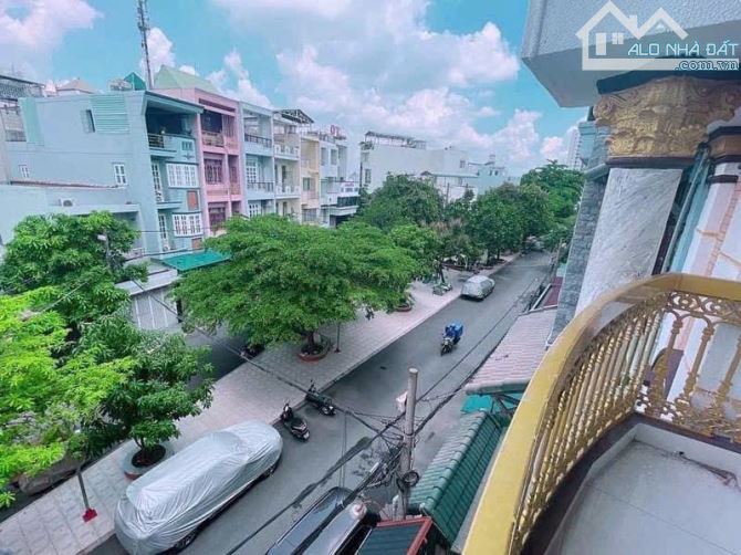 ——BÁN GẤP SIÊU BIỆT THỰ  NGUYỄN OANH—— - LÔ GÓC 2 MẶT TIỀN KHÔNG LỘ GIỚI. - ngang 8 -18 - 6