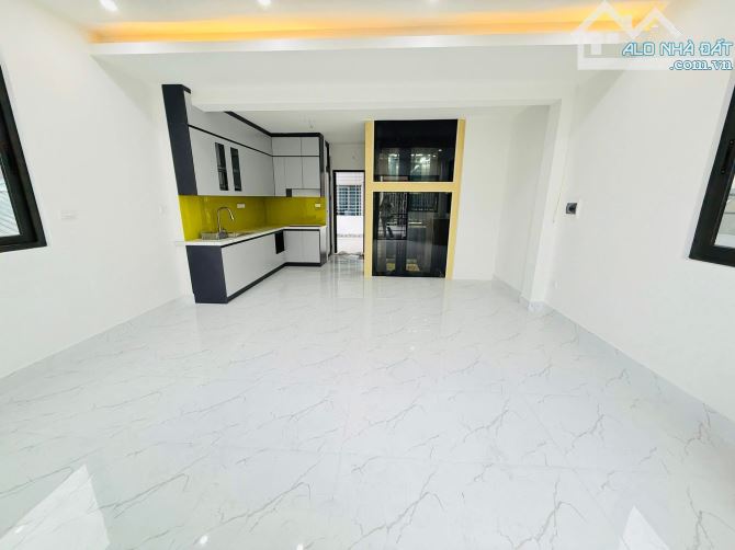 BÁN NHÀ PHÂN LÔ LÊ TRỌNG TẤN - THANH XUÂN 65m2 - 5T THANG MÁY - MT 5m - 19.7 TỶ - GARA ÔTÔ - 6