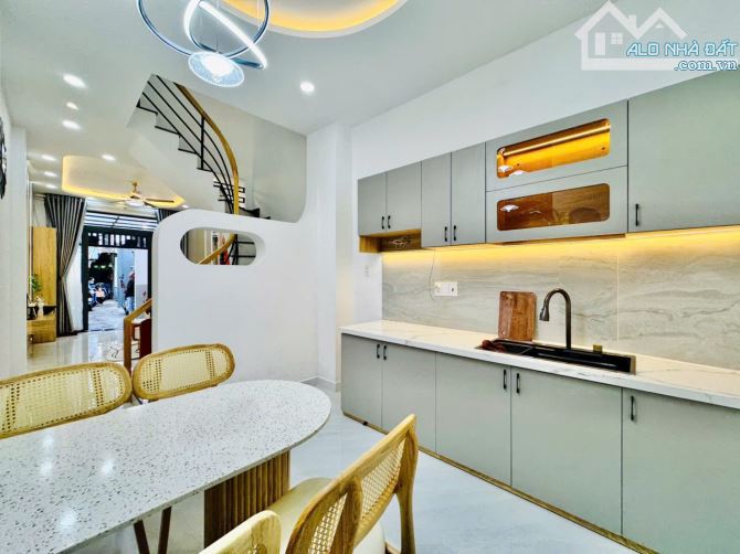 🟢SIÊU PHẨM NHÀ ĐẸP - PHÚ NHUẬN - 40m2 ❌3 TẦNG-4PN-4WC-SÂN THƯỢNG TRƯỚC- 6.45 TỎI. - 7