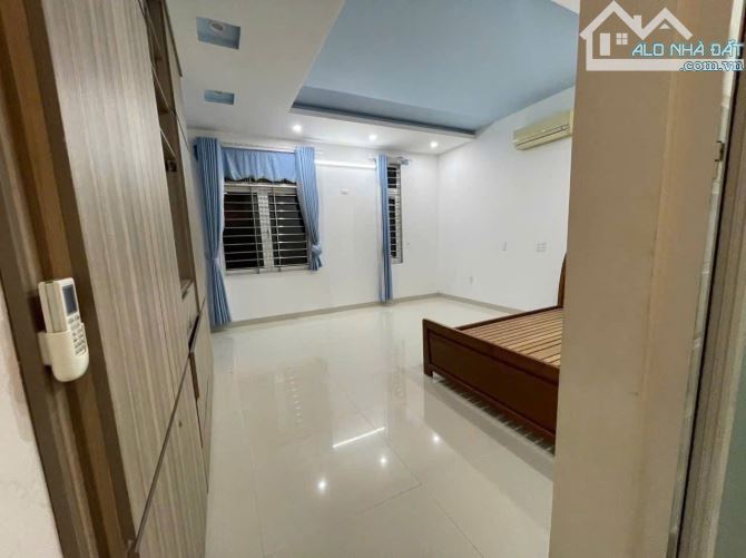 Bán nhà 3 tầng lô góc Thanh lương 8 & Thanh lương 12 - Hoà Xuân Giá: 10tỷ9 tl - 7