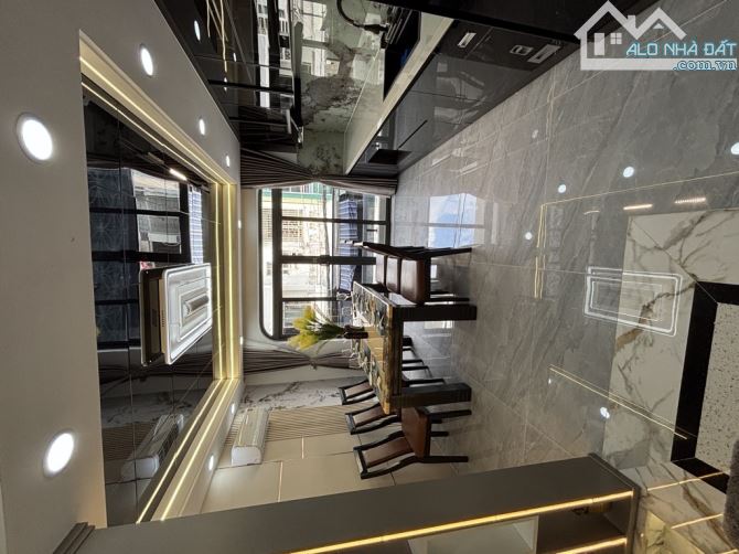 💰XE HƠI NGỦ TRONG NHÀ - GẦN SÂN BAY - 5TẦNG - THANG MÁY - THIẾT KẾ HIỆN ĐẠI, CAO CẤP 11TỶ - 7