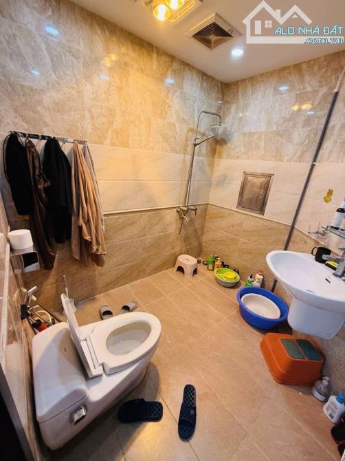 Bán Căn Hộ Mặt Phố Vũ Trọng Phụng- Thanh Xuân- 109m2, 3PN, 2WC- SĐCC- 8.7 Tỷ - 7