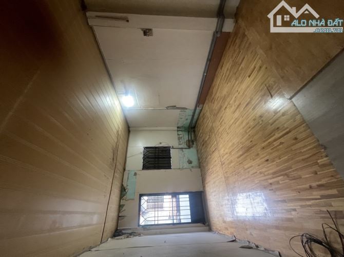 HẺM XE TẢI TRỊNH ĐÌNH TRỌNG - PHƯỜNG PHÚ TRUNG, TÂN PHÚ -DT: 3.5/3.75*24M - 7 TỶ 75 - 7