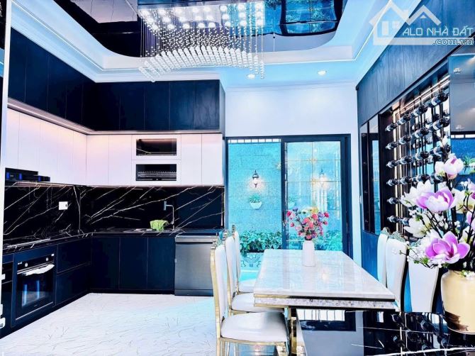Mặt tiền đường Khu dự án Anh Tuấn- Nhà Bè - 90m2 -4 tầng - Full nội thất - 12.5 tỷ - 7
