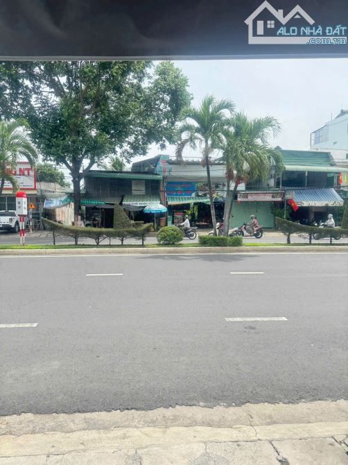 Giảm 500tr bán nhanh - Nhà đẹp đường 23/10 view sông, 125mv ngang 5, kinh doanh tốt - 7