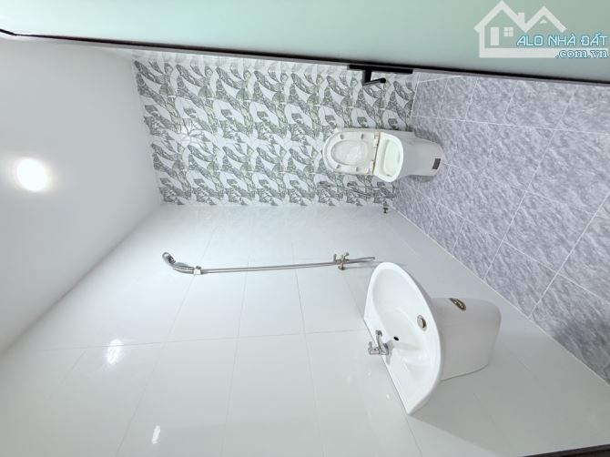 Bán nhà đẹp ở ngay 80m² Ngang 7m,Hóc Môn gần Tô Ký-Trung Chánh, giá chỉ 4.3 tỷ. - 7