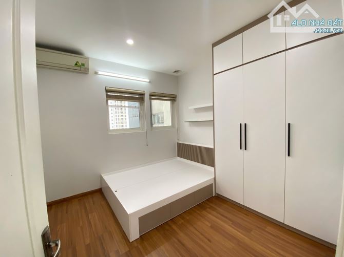 Bán nhanh căn Hei Tower. Diện tích 80m - 2pn, 2wc. Giá TL - 7