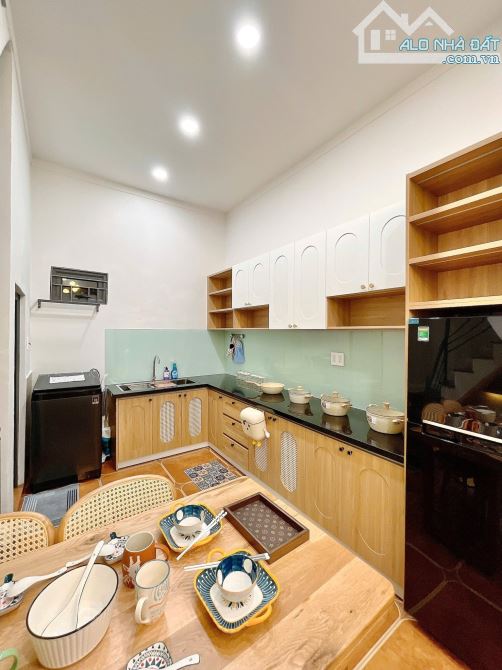 Nhà 1 mê 2 mặt tiền Đinh Công Tráng - DT:98m2 - GIÁ:3,5 TỶ - 7