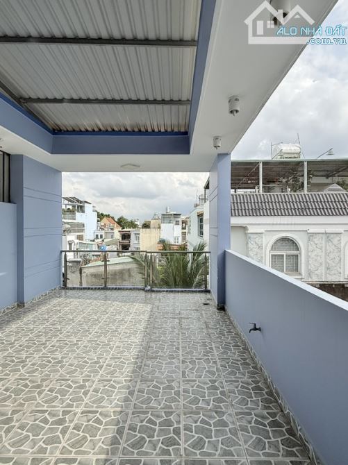 BÁN NHÀ NGAY CV LÀNG HOA GÒ VẤP - 4 TẦNG MỚI ĐẸP - 64M2 - NỞ HẬU - HXH, 7 TỶ XÍU - 8