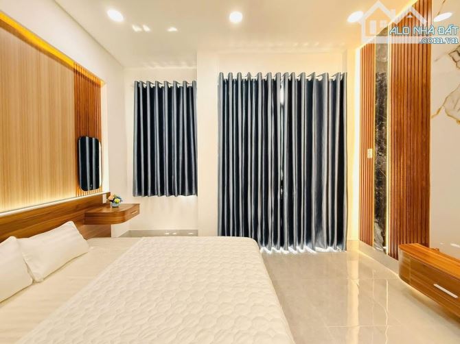 Bán gấp căn nhà 49.5m2 gần TTTM Gigamall - Đ. Phạm Văn Đồng, Thủ Đức. Giá: 2 Tỷ 620. SHR - 8