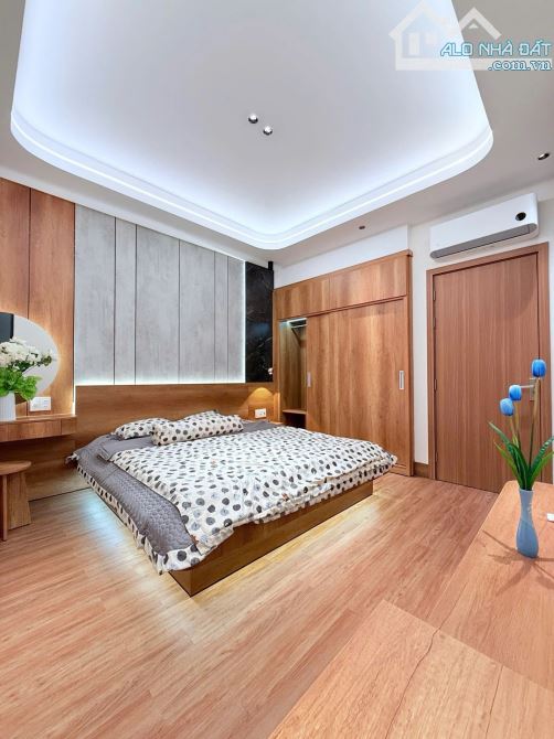 Bán Nhà Đẹp 3 Tầng, Ngay Ngã Tư Hồ Tùng Mậu & Hoàng Thị Loan - Vị Trí Vàng, Nội Thất Cao C - 8