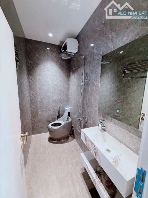 Bán nhà mặt ngõ Lê Lợi, Gia Viên, Ngô Quyền. 60m², giá 8,99 tỷ. - 8