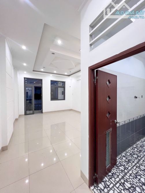 NHÀ 1 TRỆT 1 LẦU ĐƯỜNG B5 KDC HƯNG PHÚ 1 - GẦN SIÊU THỊ GO CẦN THƠ - 8