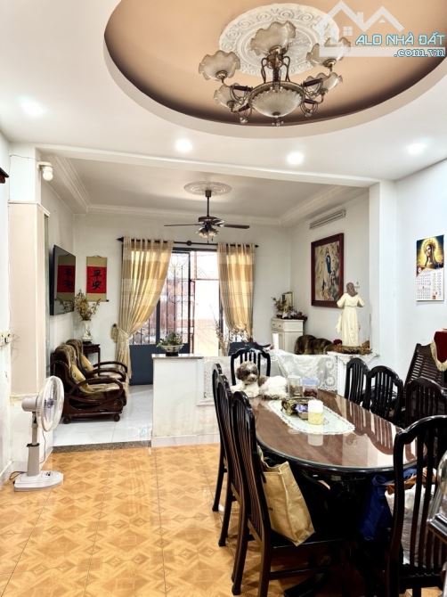 Phường 2 đường Dương Bá Trạc, hẻm ba gác, sổ hồng đầy đủ, 64 m2 giá chỉ 5.3 tỷ - 8
