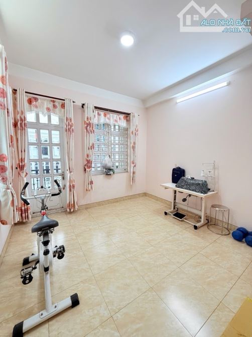 SIÊU PHẨM MTKD VIP Khu TÂN SƠN NHÌ- 5TẦNG 90M2 NỞ HẬU CHỈ 16.9 TỶ - 8