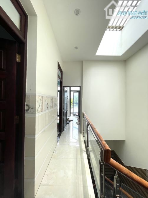 ⭕️ CHDV 4 tầng - Hẻm oto tránh ngay SONG HÀNH, thông ra KDC An Sương,Q12, dt 120m2 __ 7ty6 - 8