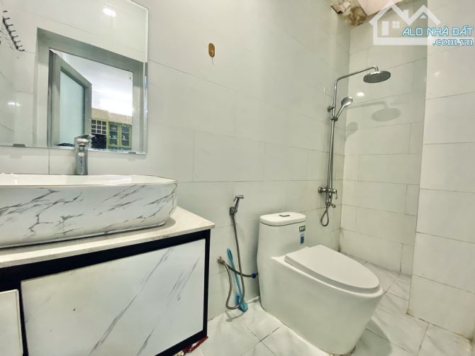 BIỆT THỰ TRƯỜNG CHINH Q.12, 125m vuông, 2 tầng- 9,5 TỶ TL - 8