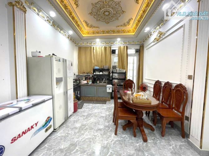 Khu VIP hẻm 8m có công viên nội bộ Phường Tân Sơn Nhì 4x18m, nhà 1 trệt 2 lầu, sân thượng - 8