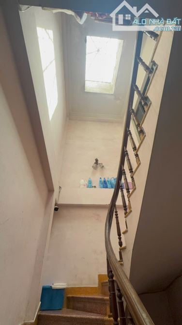 SAU 1 NHÀ RA PHỐ - YÊN LÃNG - THÁI THỊNH - 46M2 - TẦNG 2 ĐUA 52M2 - 4 TẦNG - KINH DOANH - 8