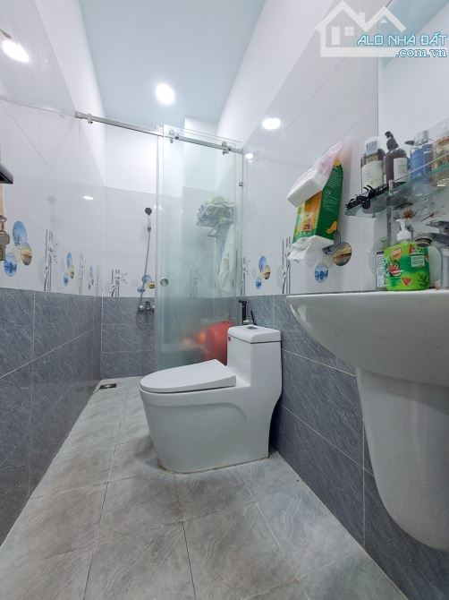 NHÀ ĐẸP KHUÔNG VIỆT – P. PHÚ TRUNG, TÂN PHÚ – 87.4M² (4.6❌21) – 4 TẦNG – HẺM Ô TÔ 5M – GIÁ - 8