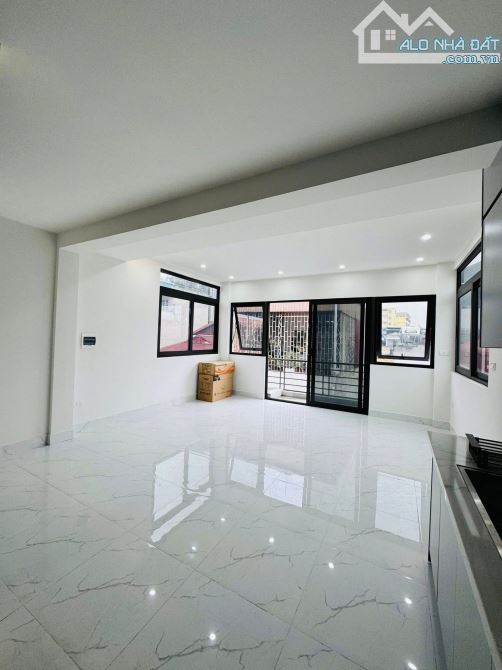 BÁN NHÀ PHÂN LÔ LÊ TRỌNG TẤN - THANH XUÂN 65m2 - 5T THANG MÁY - MT 5m - 19.7 TỶ - GARA ÔTÔ - 8