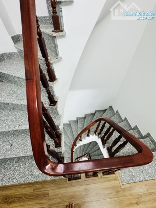 HIẾM - NGÕ THÔNG - THOÁNG TRƯỚC SAU - THOÁNG MÁT - 4 NGỦ - VỀ Ở LUÔN - 8