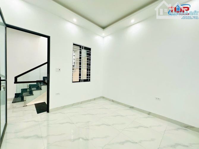 🌳Bán nhà 3 tầng ngõ 379 Miếu Hai Xã - Hồ Sen - Lê Chân - 9