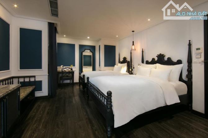 Bán Khách Sạn giá rẻ Mặt Phố Hàng Bè 350m2 - 11 Tầng - MT: 9.5m - 71 phòng - 310 Tỷ - 9