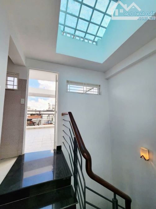 Hẻm an ninh đường Trần Văn Ơn - 37m2 - 4.2*9m - 5 tầng btct - 5pn 4wc - 6,38 tỷ - 9
